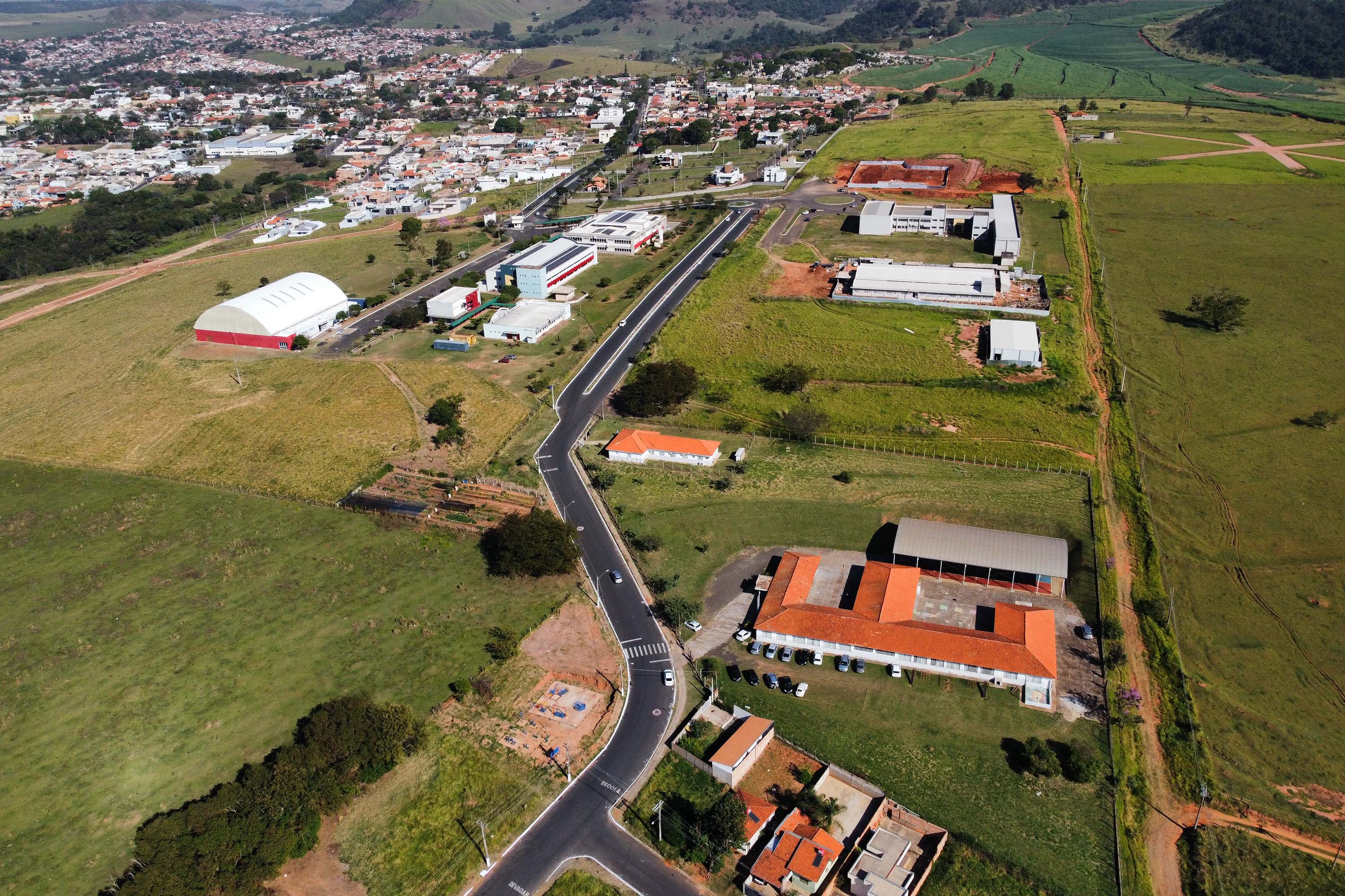 Com apoio do Estado, Jacarezinho alcança R$ 1 bilhão em investimentos privados