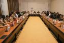 Reunião no Gabinete de Gestão e Informação (GGI) sobre o programa Descomplica Paraná. Foto: Roberto Dziura Jr/AEN