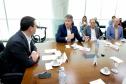 A Volkswagen do Brasil anunciou nesta segunda-feira (17) um investimento de R$ 8 milhões em projetos sociais no Paraná, durante um encontro com o governador Carlos Massa Ratinho Junior no Palácio Iguaçu, que contou com autoridades da empresa e do Estado. Foto: Ari Dias/AEN
