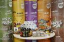 Missão comercial da Invest Paraná ao Canadá em maio vai levar produtos típicos paranaenses - como chá mate, bala de banana e farinha de pinhão - feitos por pequenos produtores do programa Vocações Regionais Sustentáveis (VRS). Intenção é abrir mercado de exportação para os pequenos produtores que participam do programa, que tem como objetivo fortalecer a produção a partir da criação de marcas regionais. 