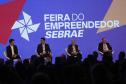 O governador Ratinho Junior assinou nesta quinta-feira (14), na abertura da Feira do Empreendedor do Sebrae, em Curitiba, o Decreto de Baixo Risco. O documento vai dispensar mais de 770 atividades econômicas da emissão de licenças na abertura de empresas.