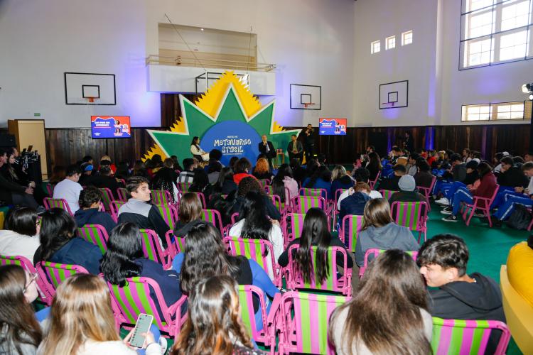 Estado e Meta levam a jovens do CEP debate sobre tecnologia e economia criativa