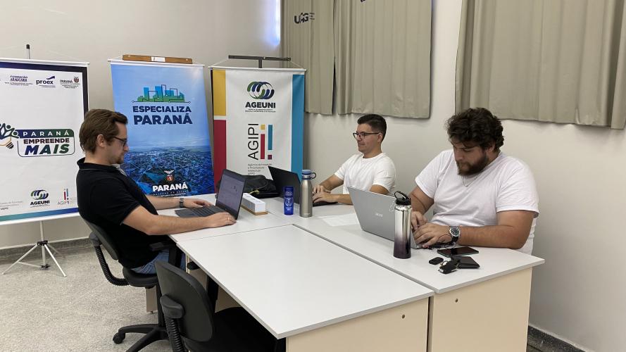 Residentes participam de minicurso de nivelamento técnico