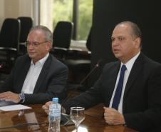 Visita do secretário da Indústria, Comércio e Serviços, Ricardo Barros, ao presidente da Fiep, Carlos Valter Matins Pedro.