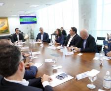 Electrolux anuncia investimento de R$ 700 milhões para a instalação de uma fábrica totalmente sustentável em São José dos Pinhais, na Região Metropolitana de Curitiba. O governador Carlos Massa Ratinho Junior, e o presidente da Electrolux América Latina, Leandro Jasiocha, assinaram o protocolo de intenções que inclui o projeto no programa de incentivos fiscais do Estado. 