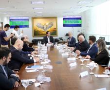Electrolux anuncia investimento de R$ 700 milhões para a instalação de uma fábrica totalmente sustentável em São José dos Pinhais, na Região Metropolitana de Curitiba. O governador Carlos Massa Ratinho Junior, e o presidente da Electrolux América Latina, Leandro Jasiocha, assinaram o protocolo de intenções que inclui o projeto no programa de incentivos fiscais do Estado. 