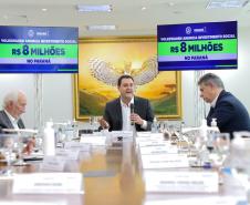 A Volkswagen do Brasil anunciou nesta segunda-feira (17) um investimento de R$ 8 milhões em projetos sociais no Paraná, durante um encontro com o governador Carlos Massa Ratinho Junior no Palácio Iguaçu, que contou com autoridades da empresa e do Estado. Foto: Ari Dias/AEN
