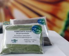 Missão comercial da Invest Paraná ao Canadá em maio vai levar produtos típicos paranaenses - como chá mate, bala de banana e farinha de pinhão - feitos por pequenos produtores do programa Vocações Regionais Sustentáveis (VRS). Intenção é abrir mercado de exportação para os pequenos produtores que participam do programa, que tem como objetivo fortalecer a produção a partir da criação de marcas regionais. 