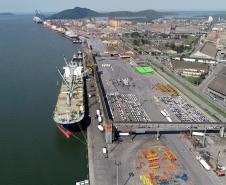 Exportações do Paraná crescem 15,3% nos primeiros cinco meses e chegam a US$ 9,8 bilhões