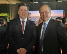 Comitiva do Paraná participa da posse do presidente do Paraguai para estreitar ainda mais relação bilateral