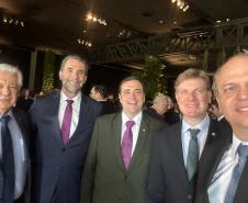 Comitiva do Paraná participa da posse do presidente do Paraguai para estreitar ainda mais relação bilateral