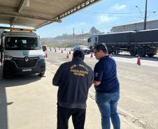 Ipem-PR fiscaliza veículos e identifica dez com problemas nos tacógrafos em um dia