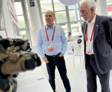 A missão paranaense liderada pelo vice-governador Darci Piana chegou neste domingo (10) à metade da viagem internacional de seis dias de negócios na China. Durante o dia, a comitiva visitou diversos estandes da Feira Internacional de Investimentos e Comércio da China (CIFIT), na cidade de Xiamen