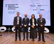 Internacionalização do Paraná é apresentada a empresários em seminário na Fiep