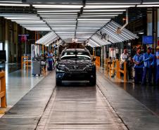 Renault celebra 25 anos no Paraná com investimento de R$ 2 bilhões para novo SUV