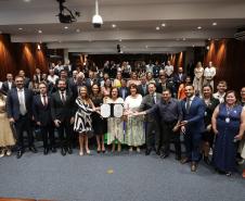 Em parceria com cartórios, Paraná acelera regularização de barracões industriais