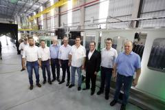 Governador Carlos Massa Ratinho Junior e o secretário de Indústria, Comércio e Serviços, Ricardo Barros,  na inauguração da nova planta industrial da Cimflex, em Maringá.
