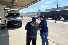 Ipem-PR fiscaliza veículos e identifica dez com problemas nos tacógrafos em um dia