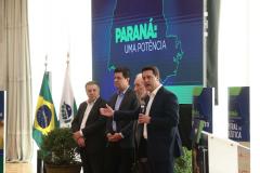 Ratinho Junior apresenta avanços econômicos e sociais do Paraná a empresários
