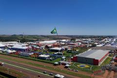 R$ 7 bilhões e 400 mil pessoas: com apoio do Estado, Show Rural 2025 bate recordes