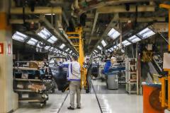 Com salto de 2%, indústria do Paraná foi o principal motor do Brasil em fevereiro, aponta IBGE