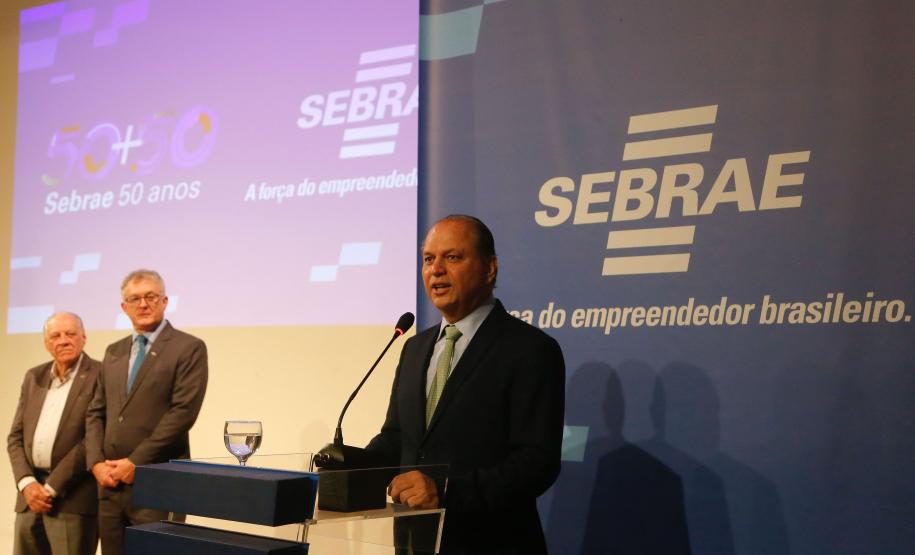 Secretário estadual da Indústria, Comércio e Serviços, Ricardo Barros, participa no Sebrae do encontro dos Comitês Técnicos do Fórum Permanente das Micro e Empresas de Pequeno Porte do Estado do Paraná (Fopeme). O encontro vai formular propostas a serem encaminhadas ao Congresso Nacional de melhorias para o ambiente de negócios das micro e pequenas empresas. - Curitiba/Pr, 27/04/2023 - Foto Jonas Oliveira Foto: Jonas Oliveira/SEIC