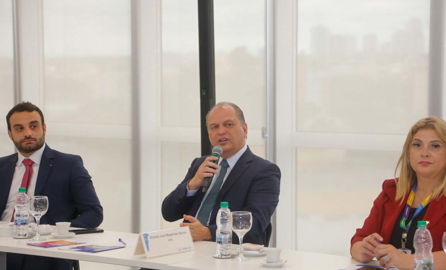 Secretário estadual de Indústria, Comércio e Serviços, Ricardo Barros, toma posse no assento do Governo do Paraná no Conselho Deliberativo do Sebrae-PR. Foto: Seic