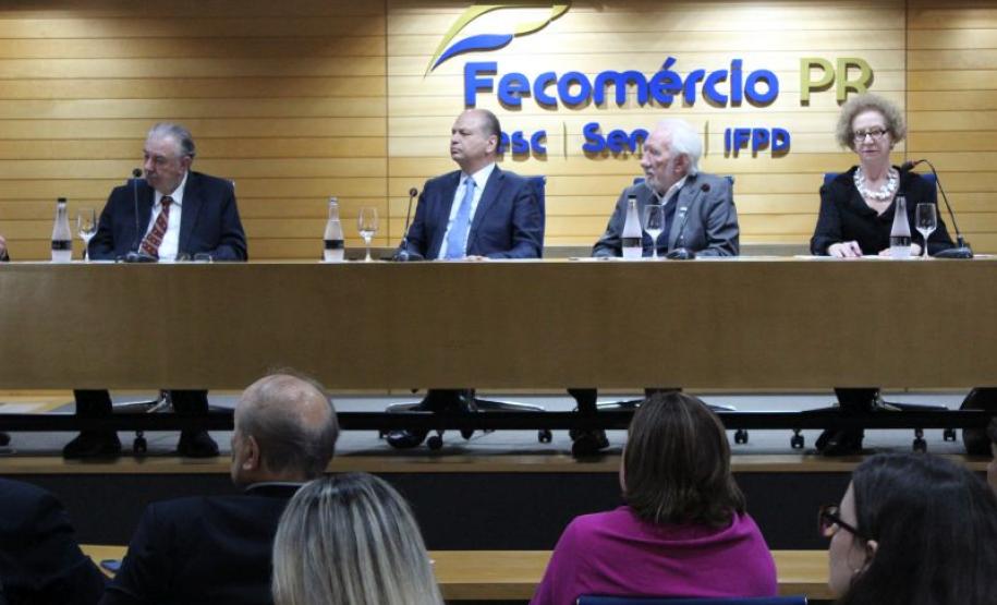 Seic apresenta plano de internacionalização do PR ao corpo consular