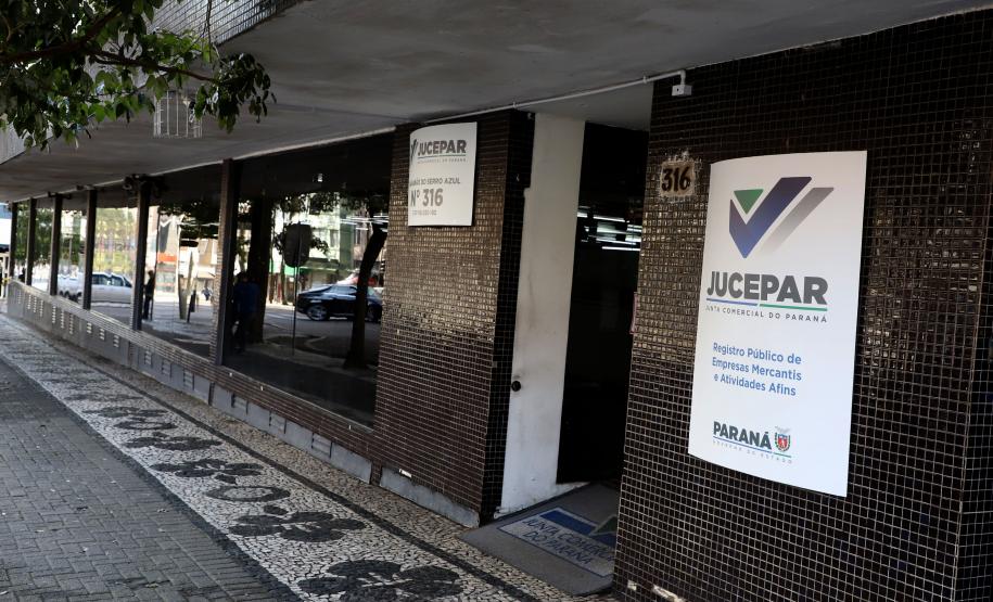 Junta Comercial do Paraná. Foto: Ari Dias/AEN