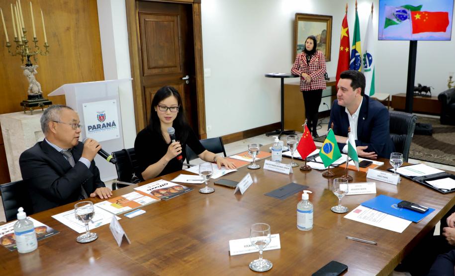 Paraná recebe grupos empresariais da China interessados em novos negócios