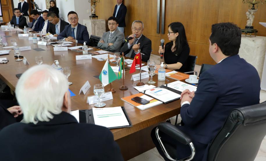 Paraná recebe grupos empresariais da China interessados em novos negócios