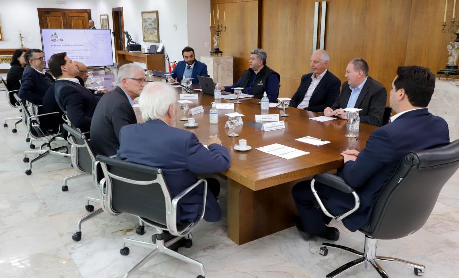 Reunião do governador Ratinho Jr com a Cooperativa Agrária para anunciar investimento de R$ 500 milhões em nova maltaria em Guarapuava