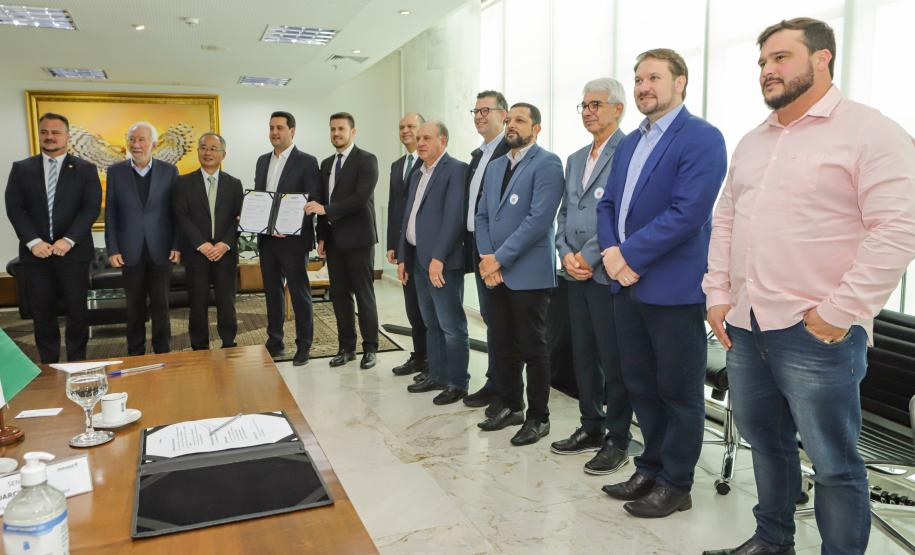 Sumitomo formaliza investimento de R$ 1 bilhão para ampliar planta de Fazenda Rio Grande