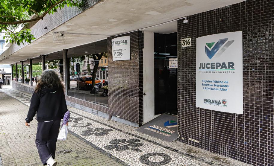 Junta Comercial do Paraná chega aos 131 anos como uma das mais rápidas do País para as empresas