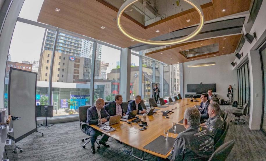 Governador apresenta vocações do Paraná à BRP, uma das principais empresas do Canadá