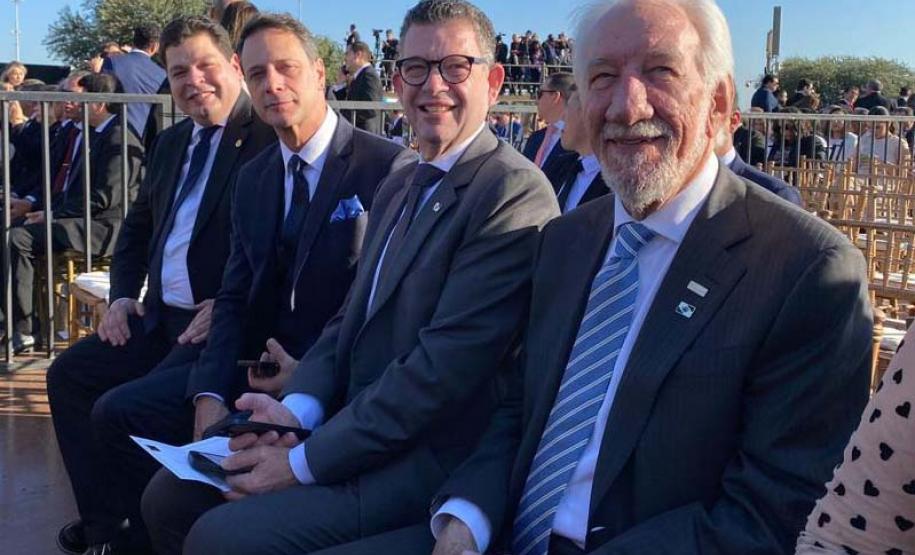 Comitiva do Paraná participa da posse do presidente do Paraguai para estreitar ainda mais relação bilateral