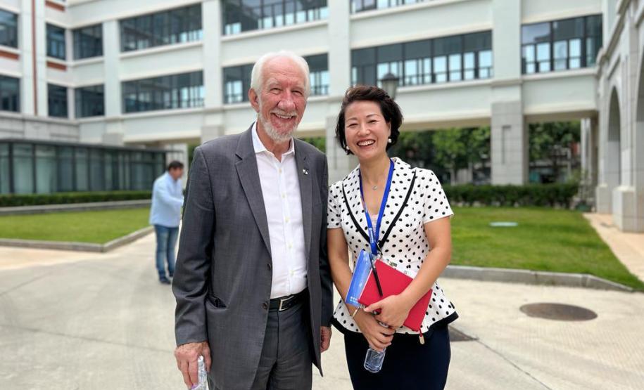 Missão paranaense conhece maior fabricante de pneus pesados da China e prospecta investimentos