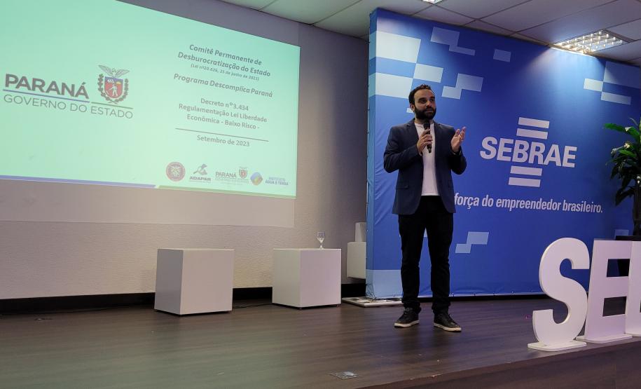 Técnicos do Estado orientam gestores municipais em Maringá sobre Decreto do Baixo Risco