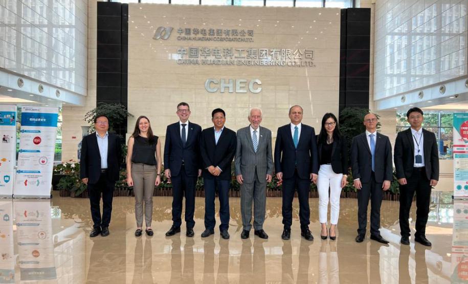 Comitiva paranaense liderada pelo vice-governador Darci Piana na China