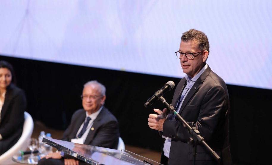 Internacionalização do Paraná é apresentada a empresários em seminário na Fiep