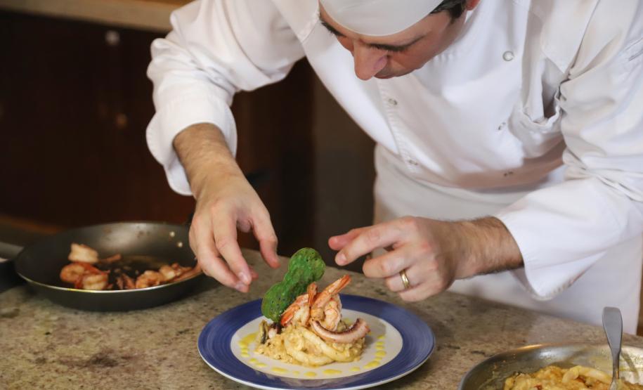 Setor de serviços cresce 11,8% no Paraná de janeiro a agosto, melhor desempenho do Sul