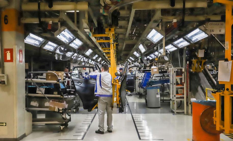 Indústria paranaense cresce 3,5% em agosto, acima da média nacional