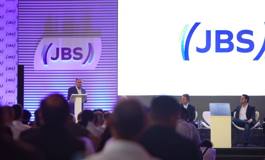Com investimento de R$ 1 bilhão, JBS inaugura duas novas unidades em Rolândia