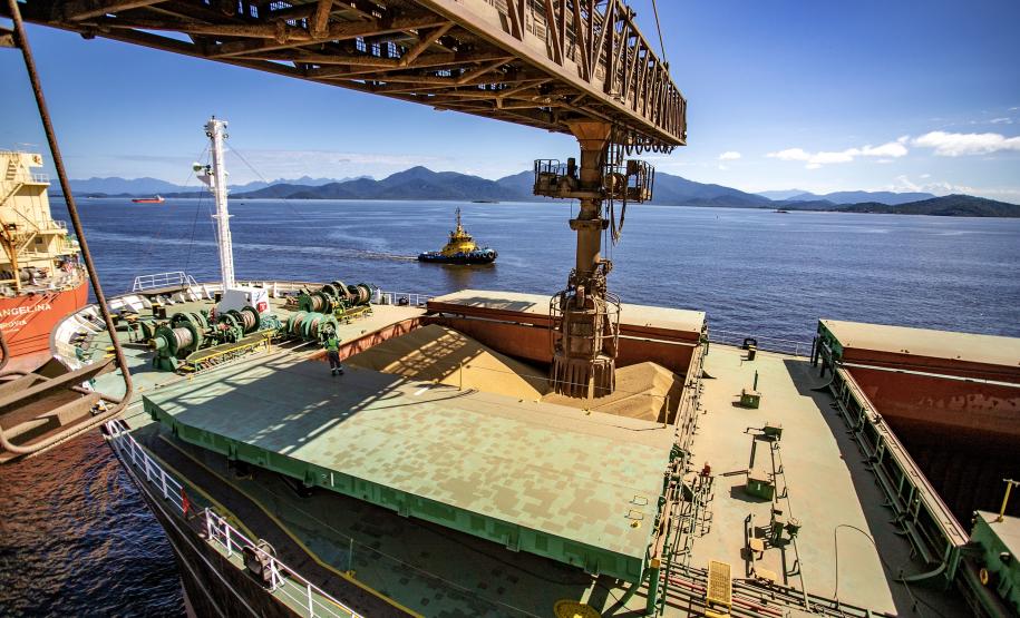 Exportações paranaenses até novembro já superam números de 2022