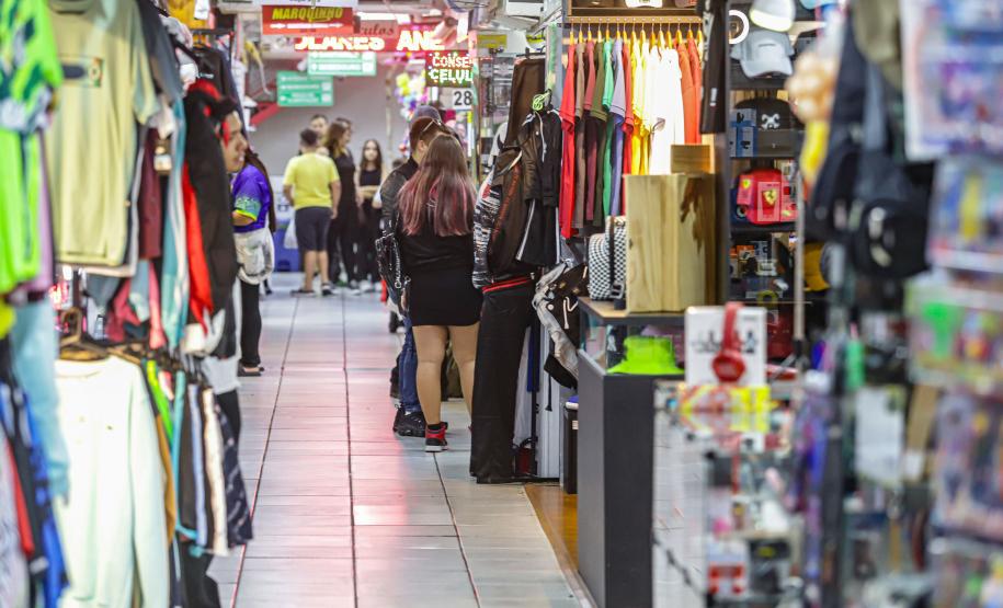 Comércio do Paraná cresce 2,3% em novembro e tem o melhor desempenho do Sul