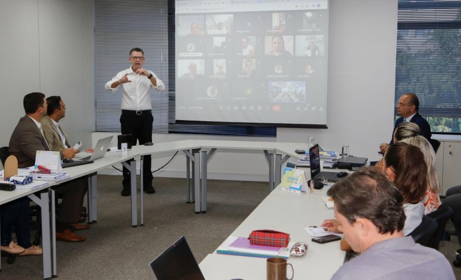 Secretaria da Indústria e Comércio reúne equipe para estabelecer metas para 2024