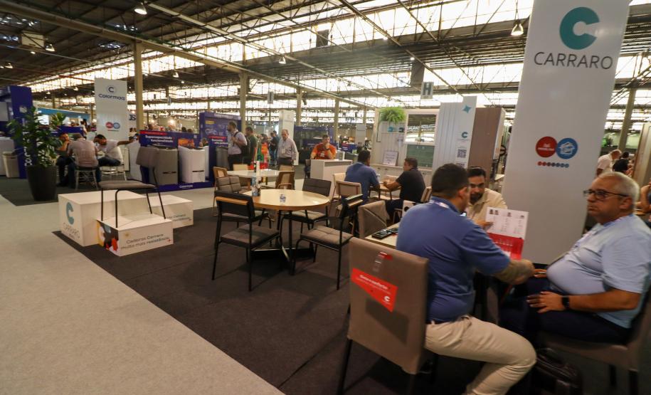 Maior do País, evento moveleiro reúne 160 expositores e espera 17 mil pessoas em Arapongas