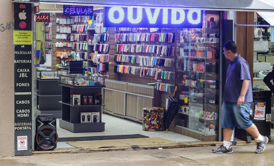 Com 8h55, Paraná bate recorde no tempo de abertura de empresas e vira 3º mais rápido