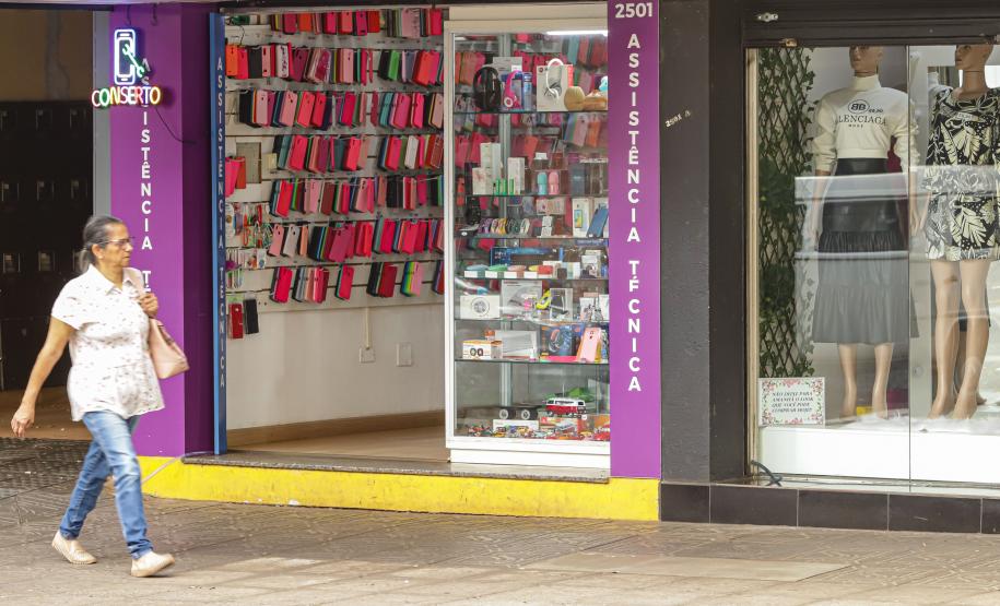 Com 8h55, Paraná bate recorde no tempo de abertura de empresas e vira 3º mais rápido