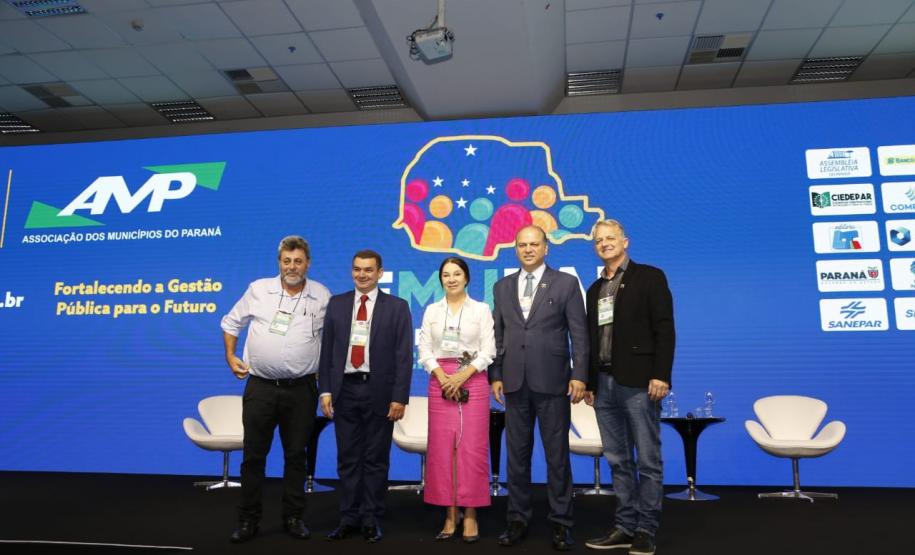 Estado apresenta políticas bem-sucedidas em todas as áreas no maior evento de prefeitos do Sul